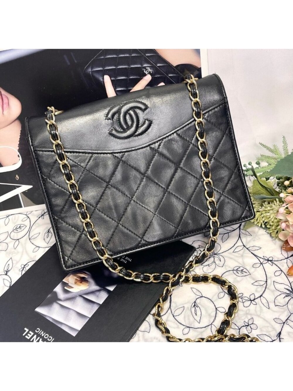 Chanel Vintage Quilted CC Logo Bag Black
